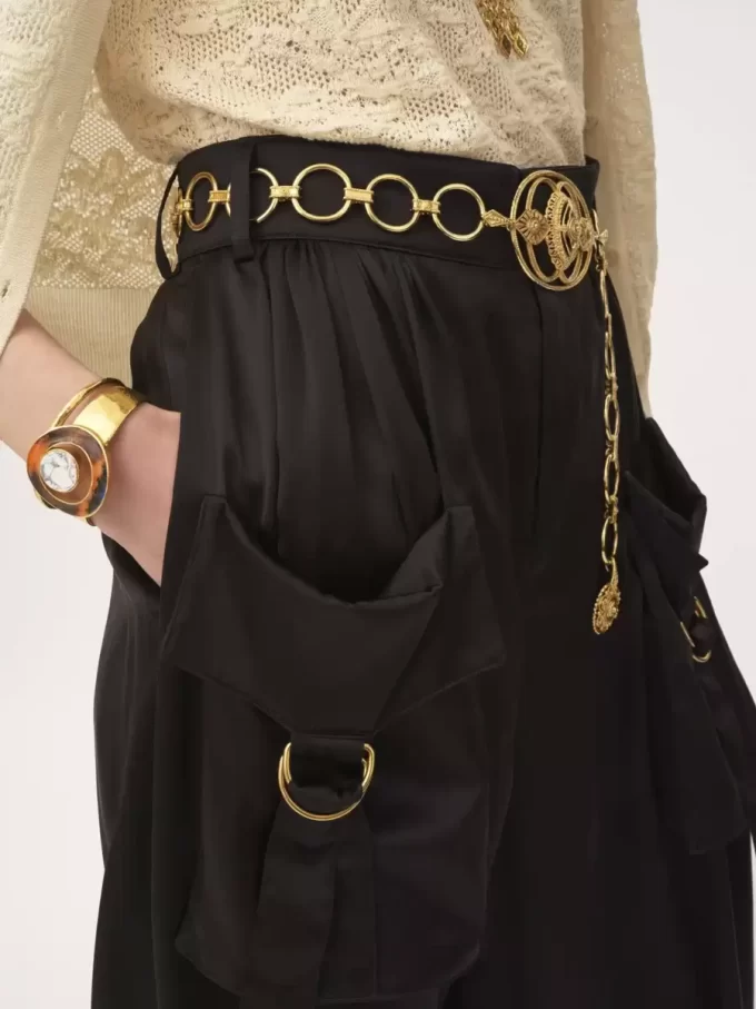 Pantaloni cargo fluidi in raso di seta Pantaloni cargo fluidi in raso di seta