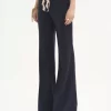 Pantaloni sartoriali svasati in lana elasticizzata Pantaloni sartoriali svasati in lana elasticizzata
