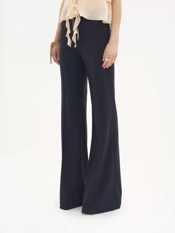 Pantaloni sartoriali svasati in lana elasticizzata Pantaloni sartoriali svasati in lana elasticizzata