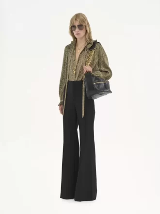 Pantaloni sartoriali svasati in lana grain de poudre