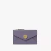 Piccola borsa a busta con scomparti per carte in pelle martellata Piccola borsa a busta con scomparti per carte in pelle martellata