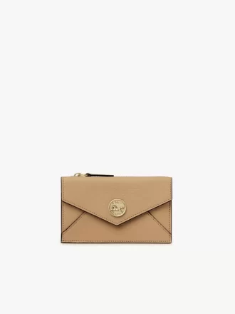 Piccola borsa a busta con scomparti per carte in pelle martellata Piccola borsa a busta con scomparti per carte in pelle martellata