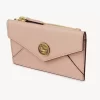 Piccola borsa a busta con scomparti per carte in pelle martellata Piccola borsa a busta con scomparti per carte in pelle martellata