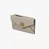 Piccola borsa a busta con scomparti per carte in pelle martellata Piccola borsa a busta con scomparti per carte in pelle martellata