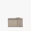 Piccola borsa a busta con scomparti per carte in pelle martellata Piccola borsa a busta con scomparti per carte in pelle martellata
