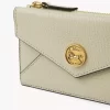 Piccola borsa a busta con scomparti per carte in pelle martellata Piccola borsa a busta con scomparti per carte in pelle martellata