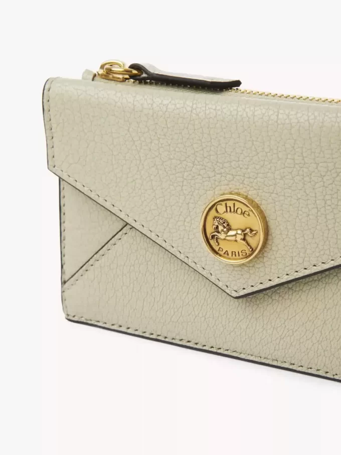 Piccola borsa a busta con scomparti per carte in pelle martellata Piccola borsa a busta con scomparti per carte in pelle martellata