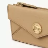 Piccola borsa a busta con scomparti per carte in pelle martellata Piccola borsa a busta con scomparti per carte in pelle martellata
