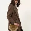 Piccola borsa a tracolla Marcie in pelle scamosciata e shearling Piccola borsa a tracolla Marcie in pelle scamosciata e shearling