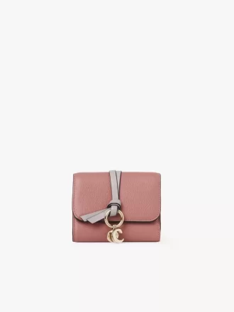 Piccola borsa Alphabet a tre ante in pelle goffrata