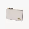 Piccola borsa Chloé Iconic con scomparti per carte in pelle martellata Piccola borsa Chloé Iconic con scomparti per carte in pelle martellata