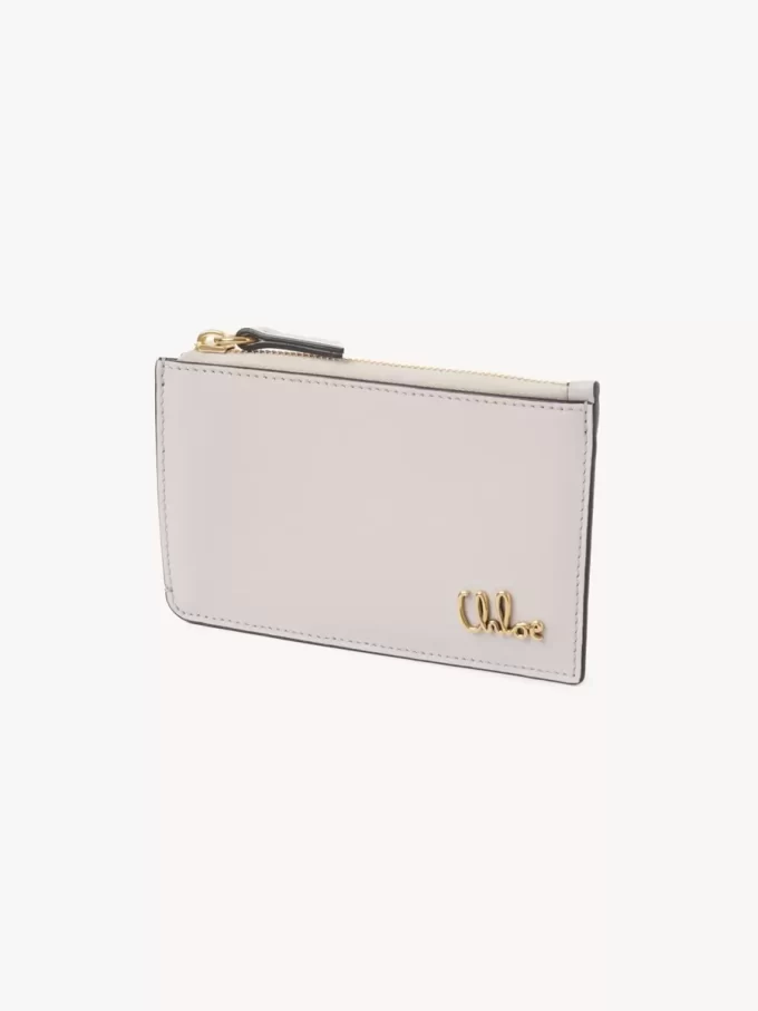 Piccola borsa Chloé Iconic con scomparti per carte in pelle martellata Piccola borsa Chloé Iconic con scomparti per carte in pelle martellata
