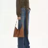 Piccola borsa hobo Marcie in pelle lucida Piccola borsa hobo Marcie in pelle lucida