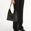 Piccola borsa hobo Marcie in pelle lucida Piccola borsa hobo Marcie in pelle lucida