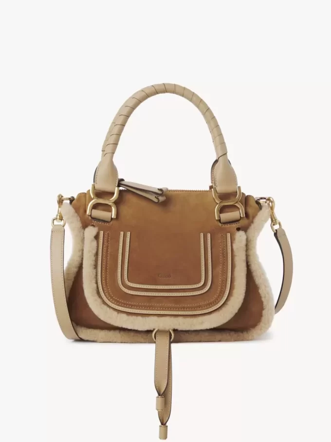 Piccola borsa Marcie in pelle scamosciata e shearling Piccola borsa Marcie in pelle scamosciata e shearling