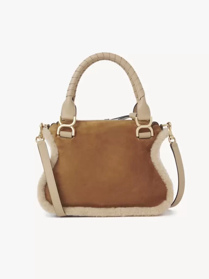 Piccola borsa Marcie in pelle scamosciata e shearling Piccola borsa Marcie in pelle scamosciata e shearling