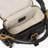 Piccola borsa per macchina fotografica in pelle lucida Piccola borsa per macchina fotografica in pelle lucida
