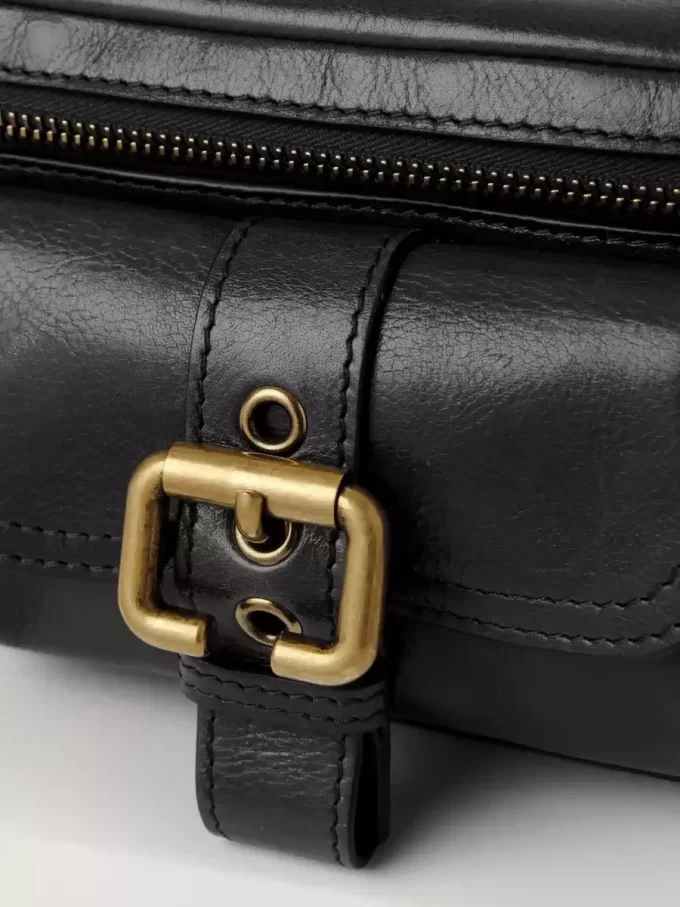 Piccola borsa per macchina fotografica in pelle lucida Piccola borsa per macchina fotografica in pelle lucida