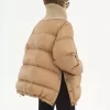 Piumino a collo alto in nylon lucido Piumino a collo alto in nylon lucido