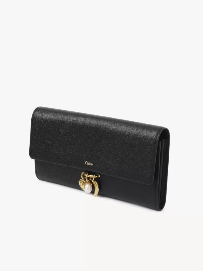 Portafoglio lungo Chloé Charms con patta in pelle martellata