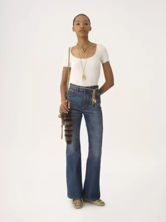 T-shirt aderente con scollo a barchetta in cotone