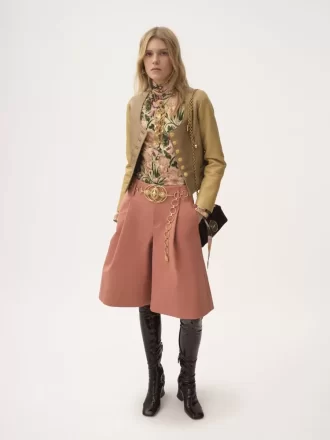 Top a collo alto con bottoni in jersey di lana