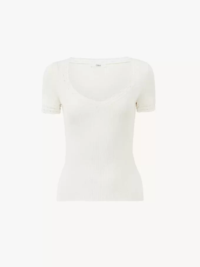 Top aderente con scollo a barchetta in maglia di lana e pizzo Top aderente con scollo a barchetta in maglia di lana e pizzo
