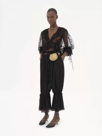 Pantaloni corti fluidi in charmeuse di seta e pizzo Pantaloni corti fluidi in charmeuse di seta e pizzo